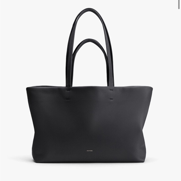 Cuyana Handbags - Cuyana Classic Easy Tote